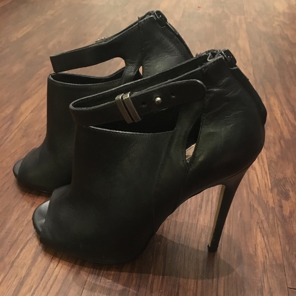 Sexy black booty with ankle strap - Picture 3 of 7